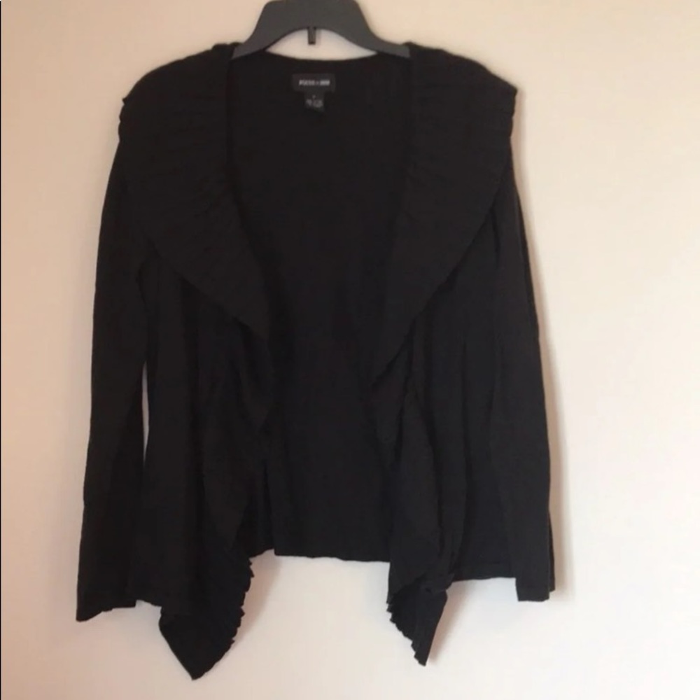 Focus 2000 black cardigan sweater size M